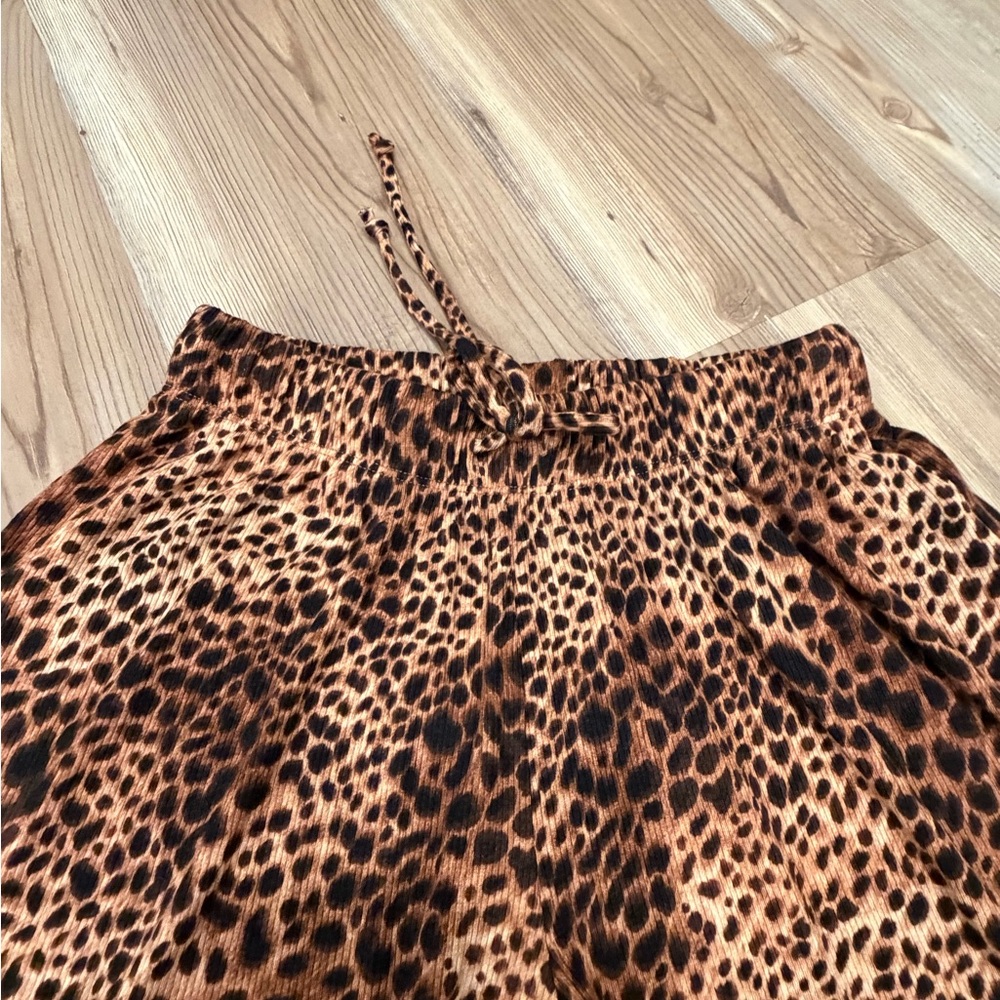 NWOT Aerie Mid Rise/Wide Leg Cheetah Pajama Pants-Size XS - Picture 3 of 5